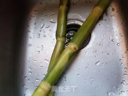 Make Cane carrot water step 1