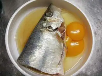 Make Squeeze eggs step 4