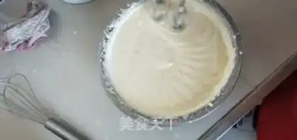 Make A really simple cake step 1
