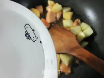 Make Curry chicken chest and potatoes step 7