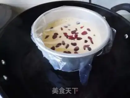 Make The cranberry cake step 4