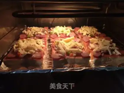 Make Simple little pizza step 4