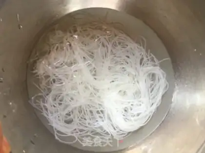 Make A fan of silk melons step 0