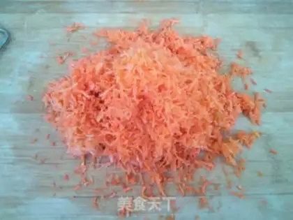 Make Pork carrot onion pie step 3