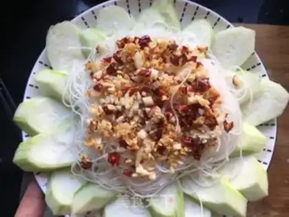 Make A fan of silk melons step 8