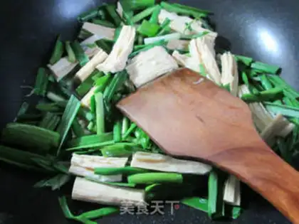 Make Garlic fried wood step 2