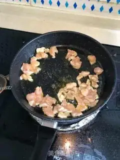 Make Straw mushroom tofu fried chicken step 1