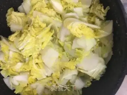 Make The salted potato doll soup step 1