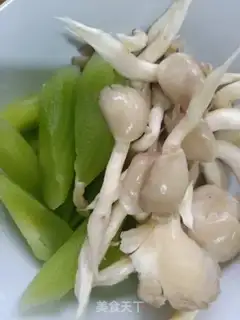 Make Dry pan shrimp step 1