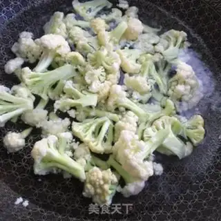 Make Garlic flowers step 1