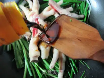 Make Chicken claws onions step 4