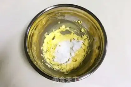 Make Light cream cookies step 4