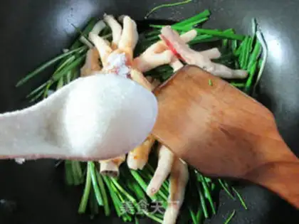 Make Chicken claws onions step 6