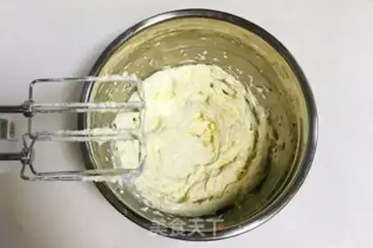 Make Light cream cookies step 6