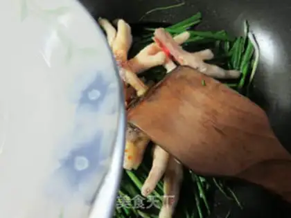 Make Chicken claws onions step 7