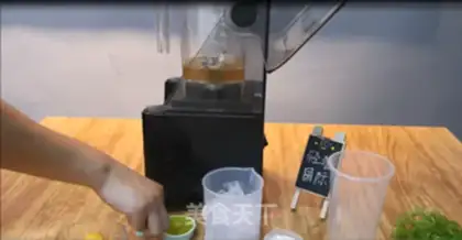 Make A glass of pineapple step 1
