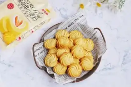 Make Light cream cookies step 13