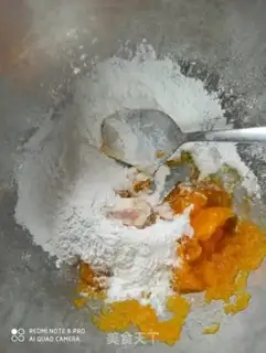 Make Pumpkin pink beans step 1