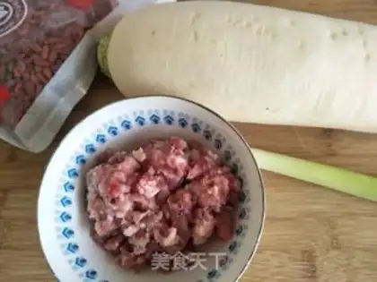 Make Meat evaporating carrots step 0