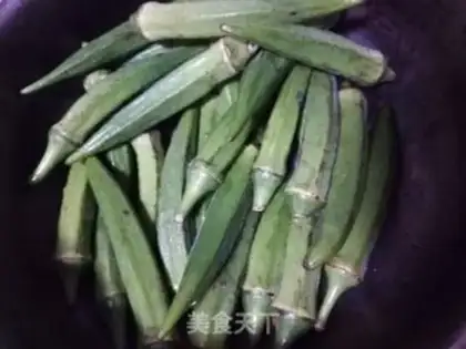 Make Garlic sauce and aces step 0