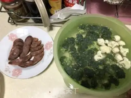 Make Double broccoli sausage step 0