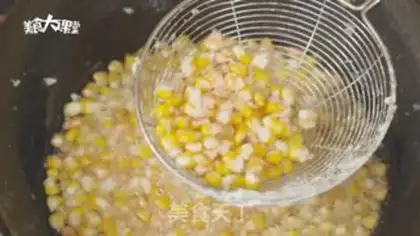 Make Egg yolk corn step 2