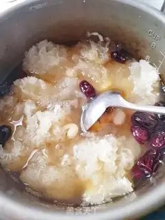 Make The silver spoon of a red date step 3