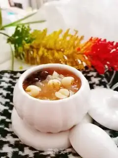 Make The silver spoon of a red date step 4