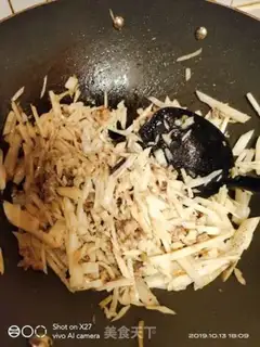 Make Flaming mushrooms and radish step 4