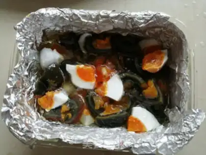 Make Three-coloured eggs step 6