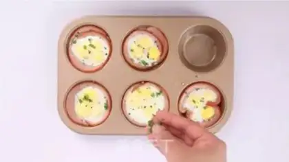 Make Ham steamed quail eggs step 4