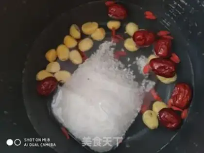Make Porridge of chestnuts and rice palms step 3