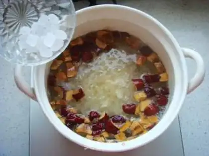 Make The silver spoon of a red date step 6