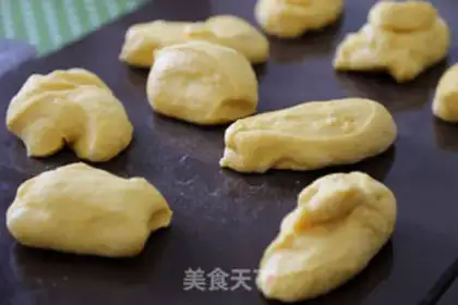Make Pumpkin rolls step 10
