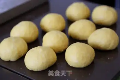 Make Pumpkin rolls step 11