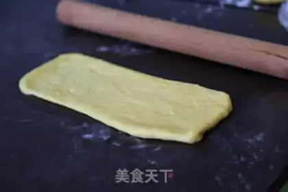 Make Pumpkin rolls step 12