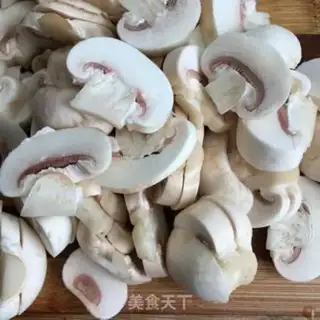 Make Roach mushroom soup step 4