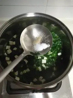 Make Spinach tofu soup step 5