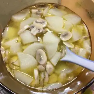 Make Roach mushroom soup step 6