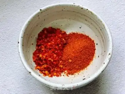 Make Secret pepper oil step 2
