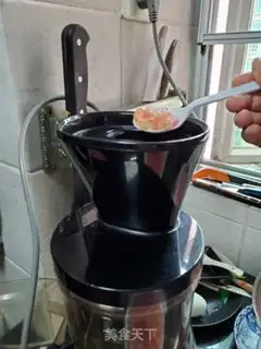 Make Fresh pomegranate juice step 1