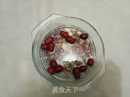 Make "Red-tree peanut gruel." step 1
