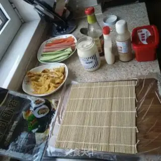 Make Family sushi step 1