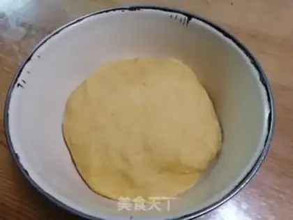 Make Pumpkin red bean roll step 1