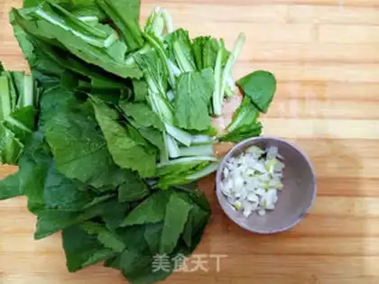 Make A little cabbage fan step 2