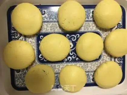 Make Sesame pumpkin bean cake step 5
