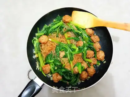 Make A little cabbage fan step 9