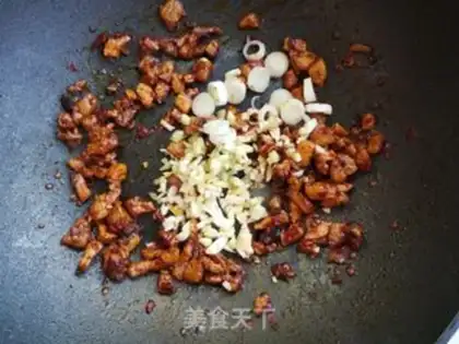 Make Spaghetti mushroom sauce step 7