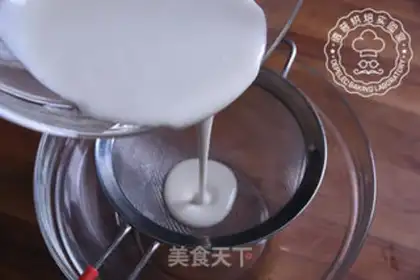 Make Mango Snowmen step 2