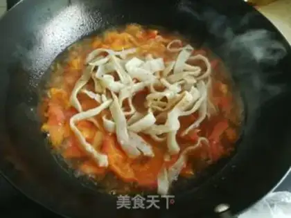 Make Tomato duck egg-skin soup step 5
